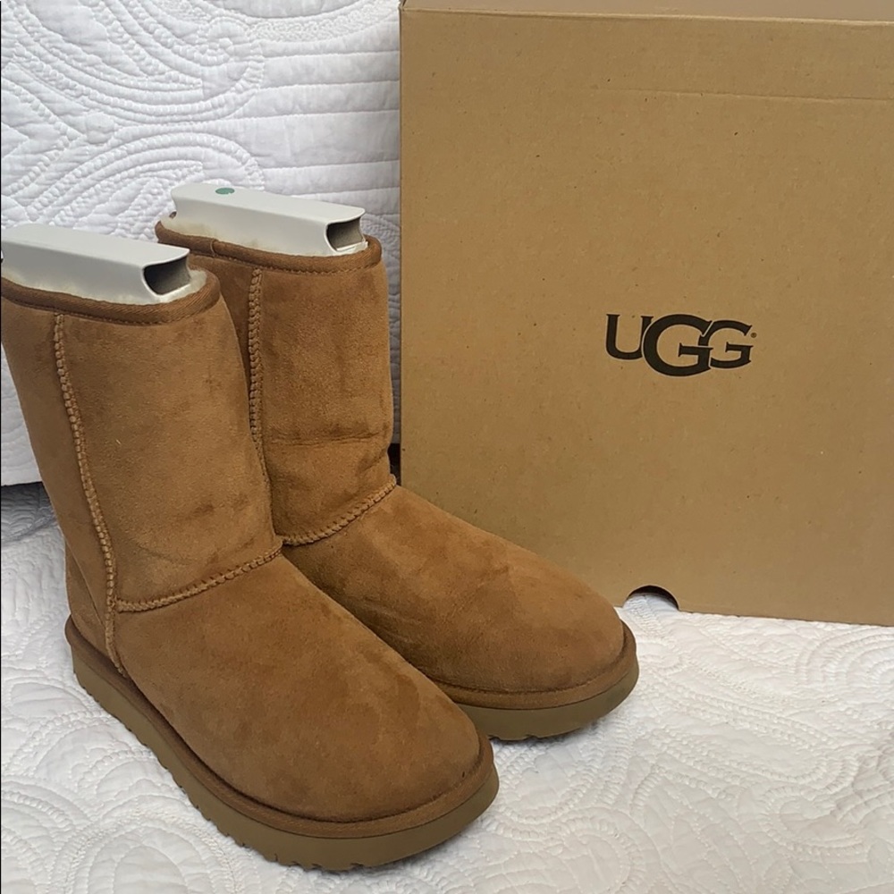Classic Short ll UGG Boot